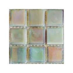 Nacre opaline