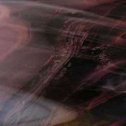 Verre prune marbré très légèrement transparente